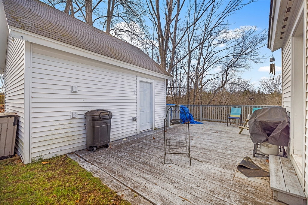 63 Hampstead Place Athol, MA 01331 - Photo 18 of 24