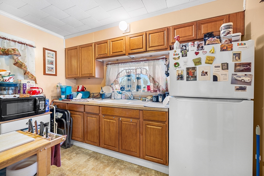 63 Hampstead Place Athol, MA 01331 - Photo 6 of 24