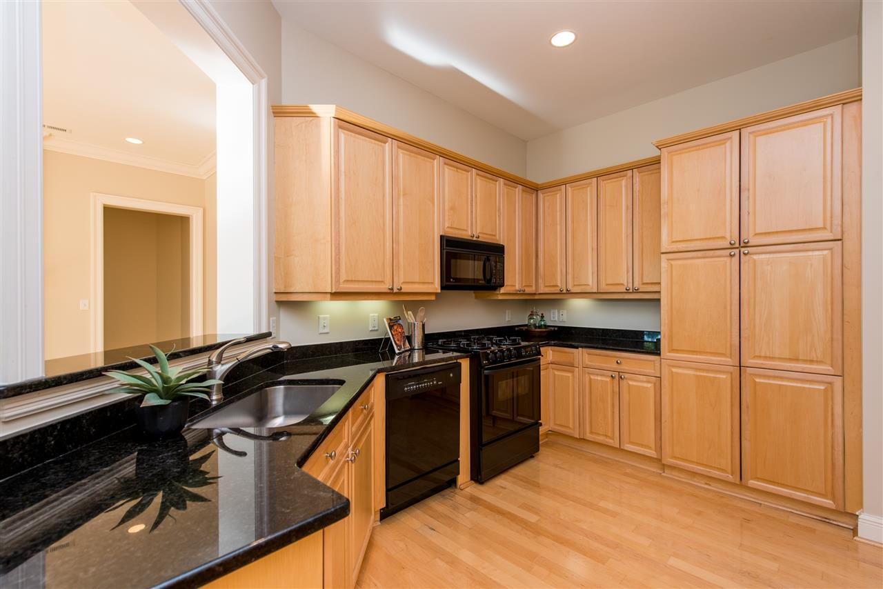 2813 Market Bridge Lane, Unit 301 Raleigh, NC 27608 - Photo 9 of 18 Photo 9