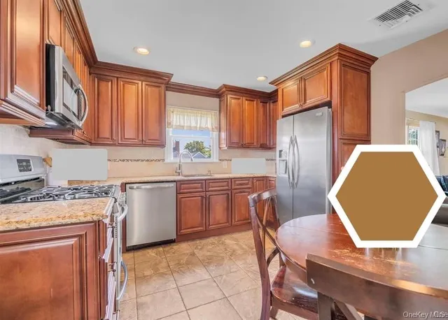 $5,499 | 91 7th Street, Hicksville, NY 11801