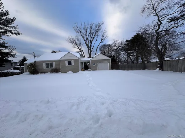 $5,499 | 91 7th Street, Hicksville, NY 11801