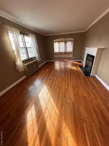 $5,499 | 91 7th Street, Hicksville, NY 11801