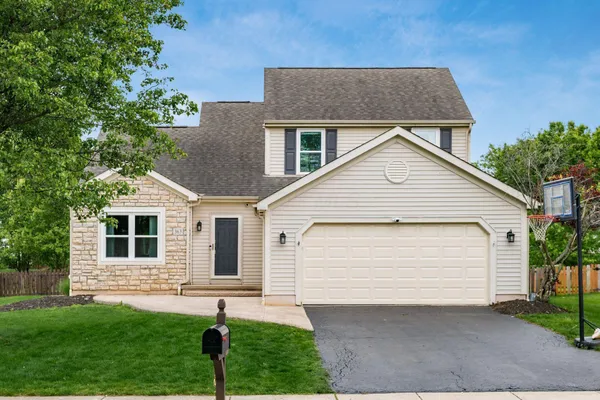 $480,000 | 363 Abbotsbury Court, Westerville, OH 43082