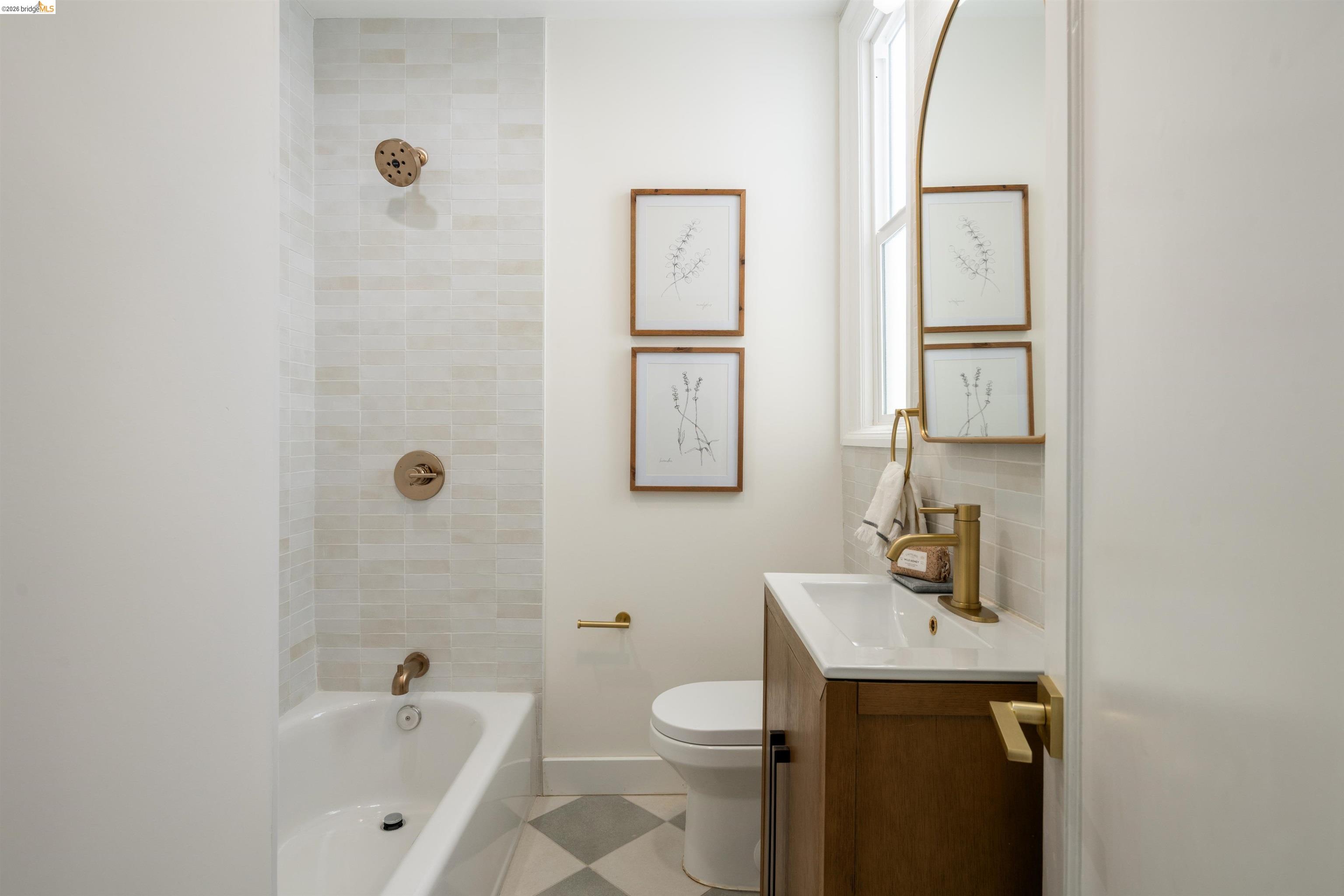 820 Key Rte Boulevard Albany, CA 94706 - Photo 32 of 48 a bathroom with a sink a toilet and shower