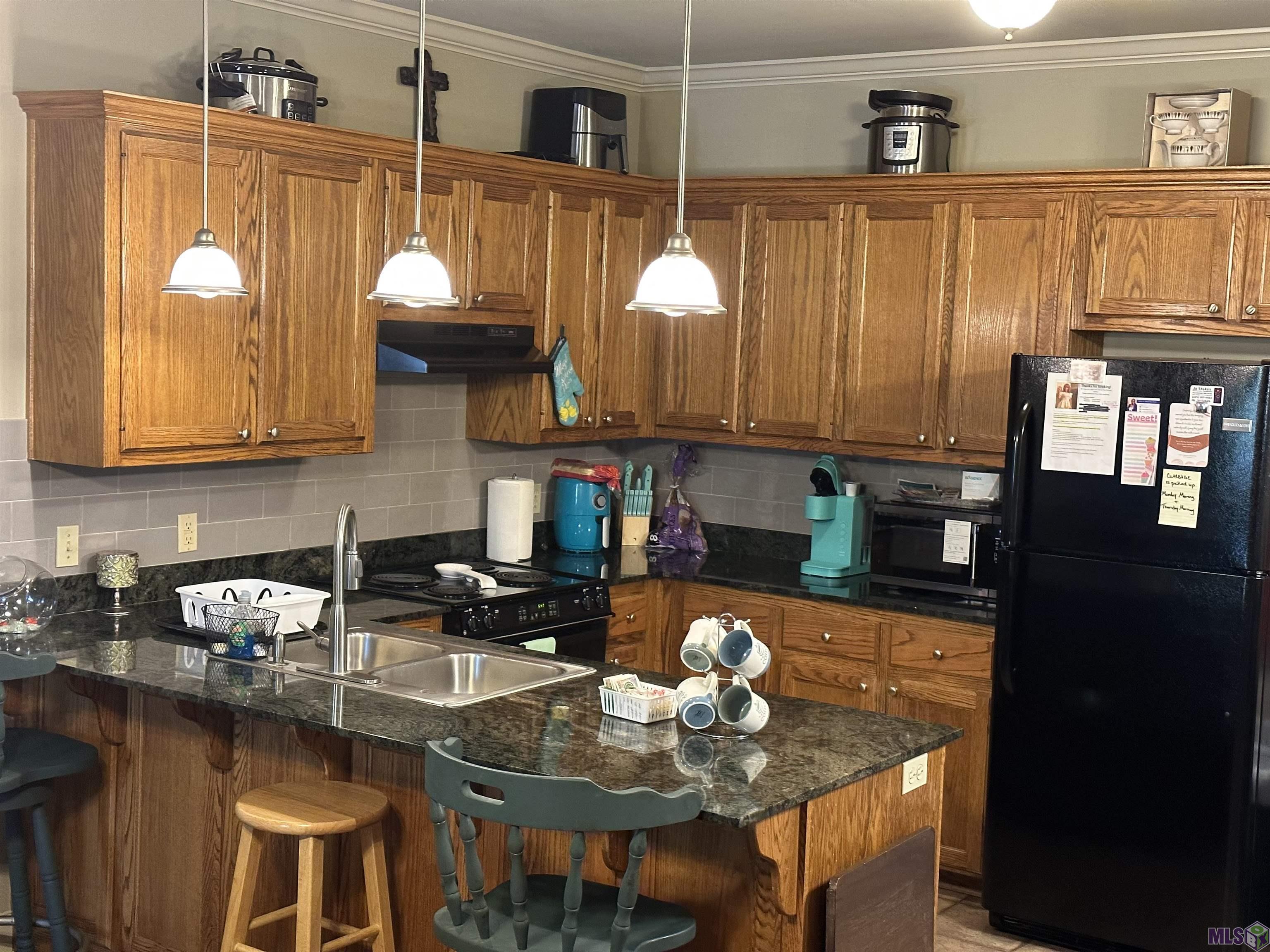 9026 Pecan Street Baton Rouge, LA 70810 - Photo 3 of 11 Kitchen