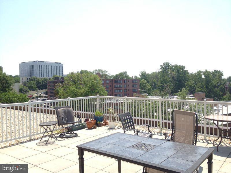 3901 Tunlaw Road Northwest, Unit 401 Washington, DC 20007 - Photo 14 of 16