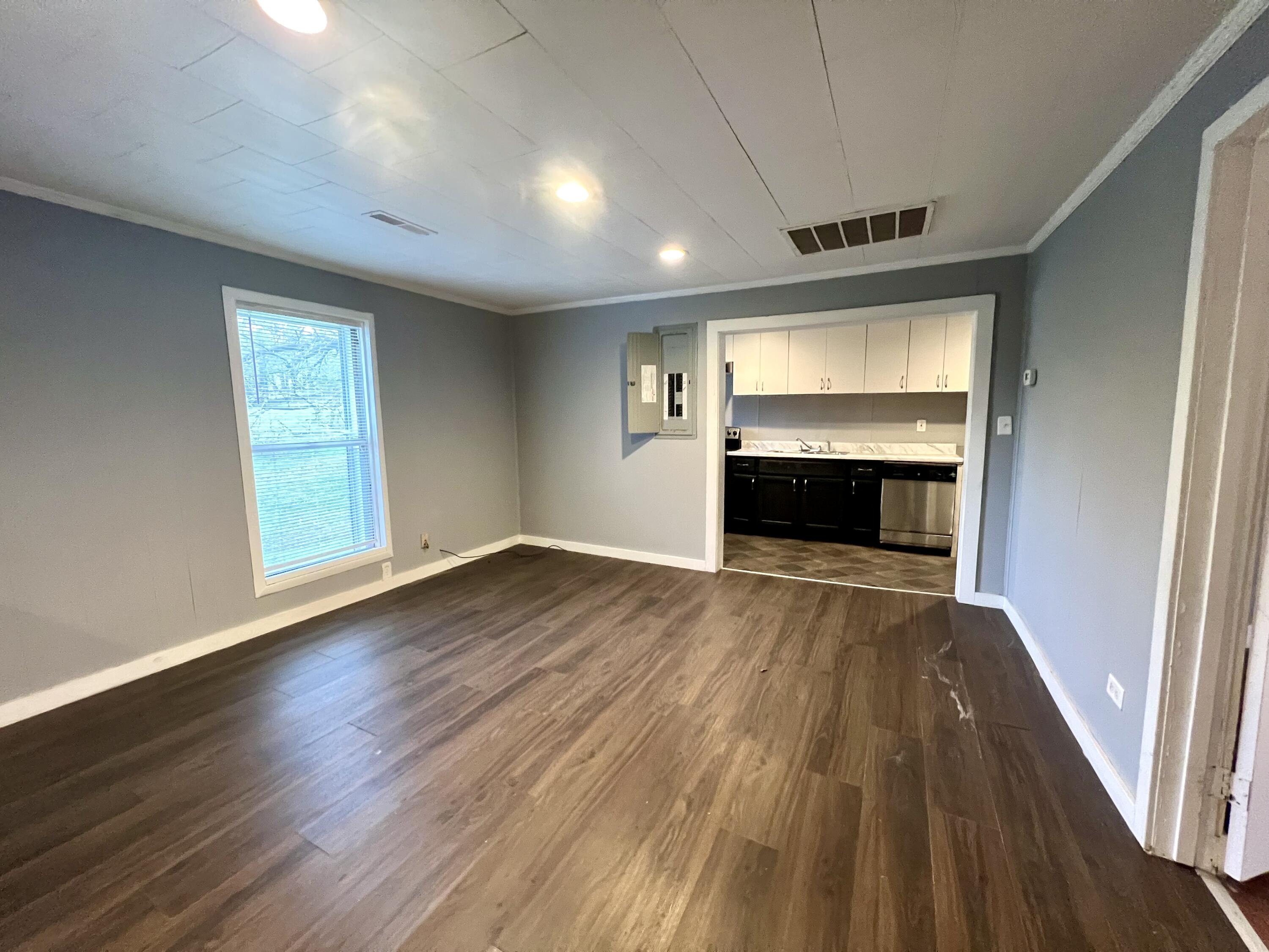 742 Indian Springs Road Ringgold, GA 30736 - Photo 3 of 18 *