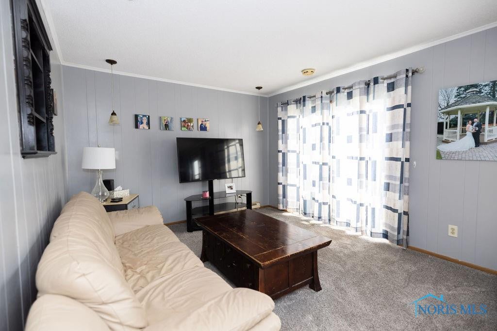254 North Stadium Road Oregon, OH 43616 - Photo 3 of 44 Gallery Image 3