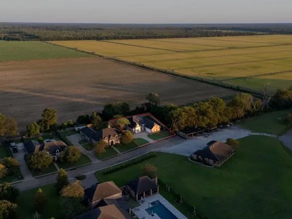 $445,000 | 6513 Bayou Crossing Drive, Alexandria, LA 71303