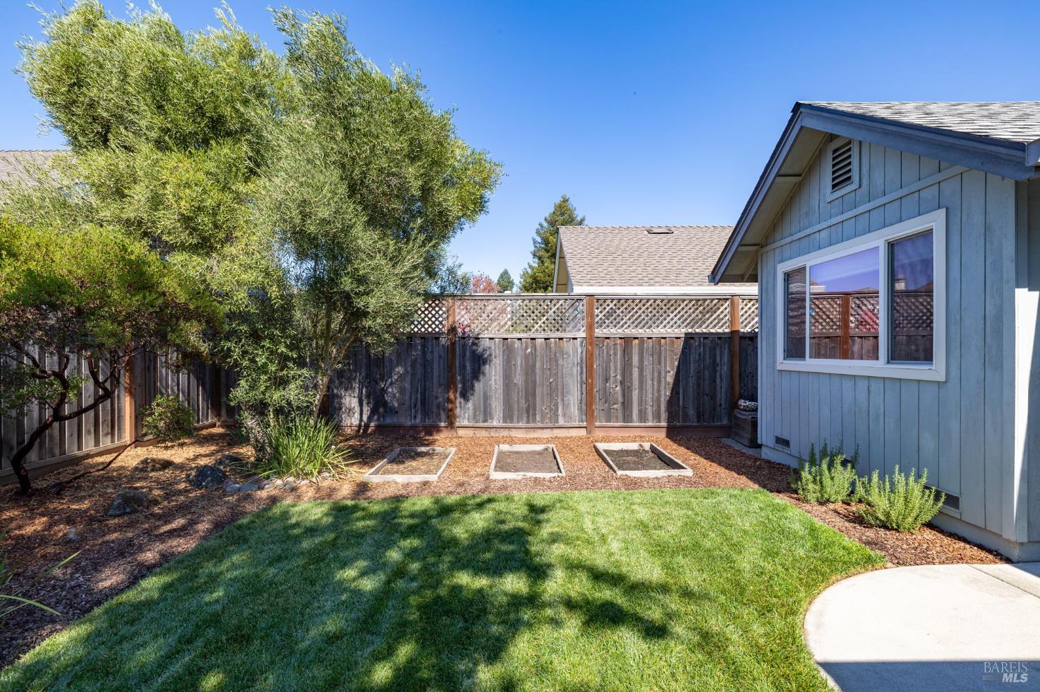 2179 Erika Street Santa Rosa, CA 95403 - Photo 35 of 44 Gallery Image 35
