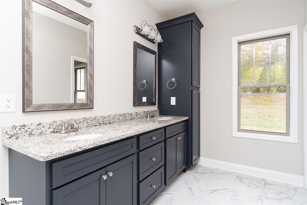 9 Peaceful Court Fountain Inn, SC 29644 - Photo 12 of 30 Gallery Image 12