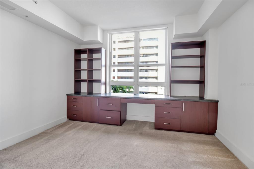 1350 Main Street, Unit 707 Sarasota, FL 34236 - Photo 27 of 68 a room with furniture and window