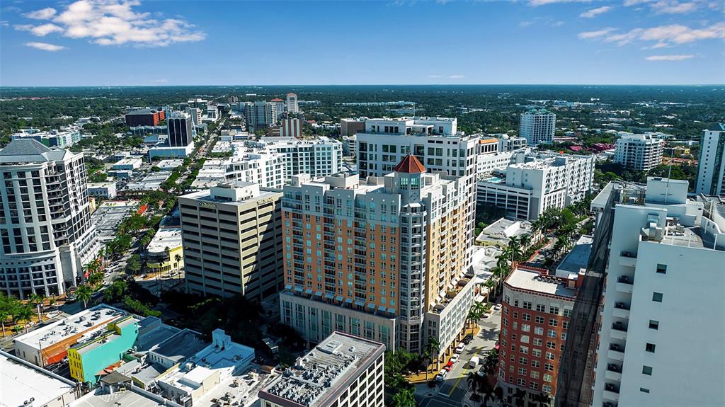 1350 Main Street, Unit 707 Sarasota, FL 34236 - Photo 9 of 68