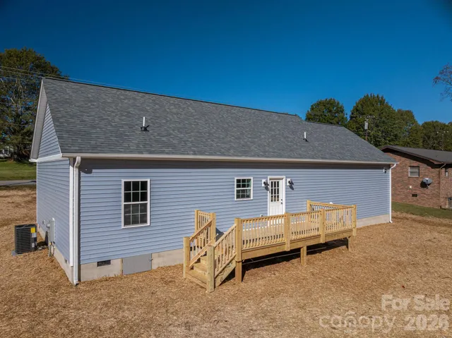 $299,900 | 1151 13th Street Southwest, Hickory, NC 28602