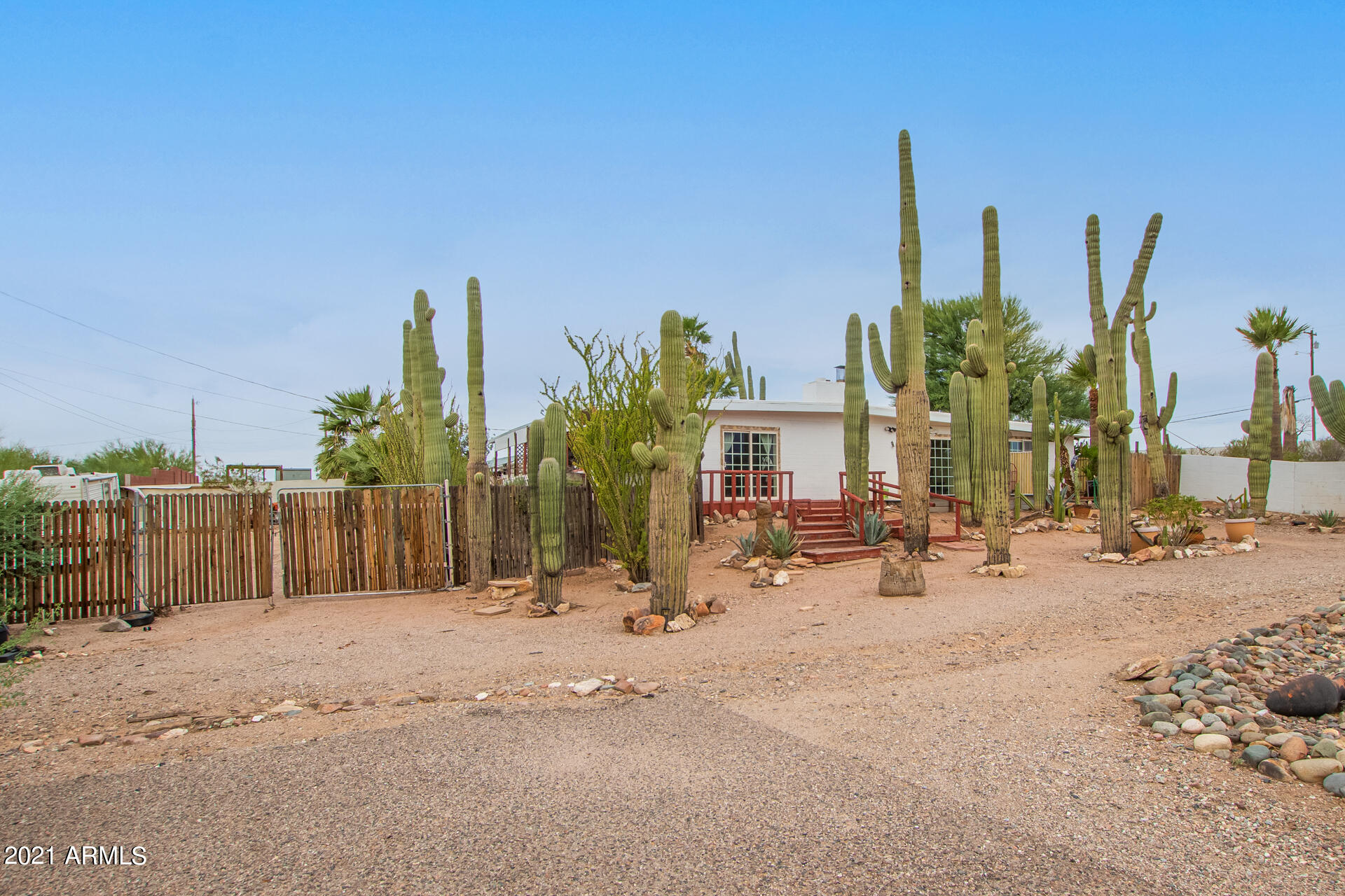 714 North Cortez Road Apache Junction, AZ 85119 - Photo 4 of 32 0004-03 - Cortez