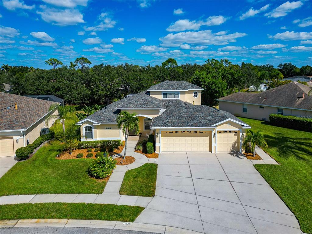 10937 Bluestem Circle Lakewood Ranch, FL 34202 - Photo 2 of 44