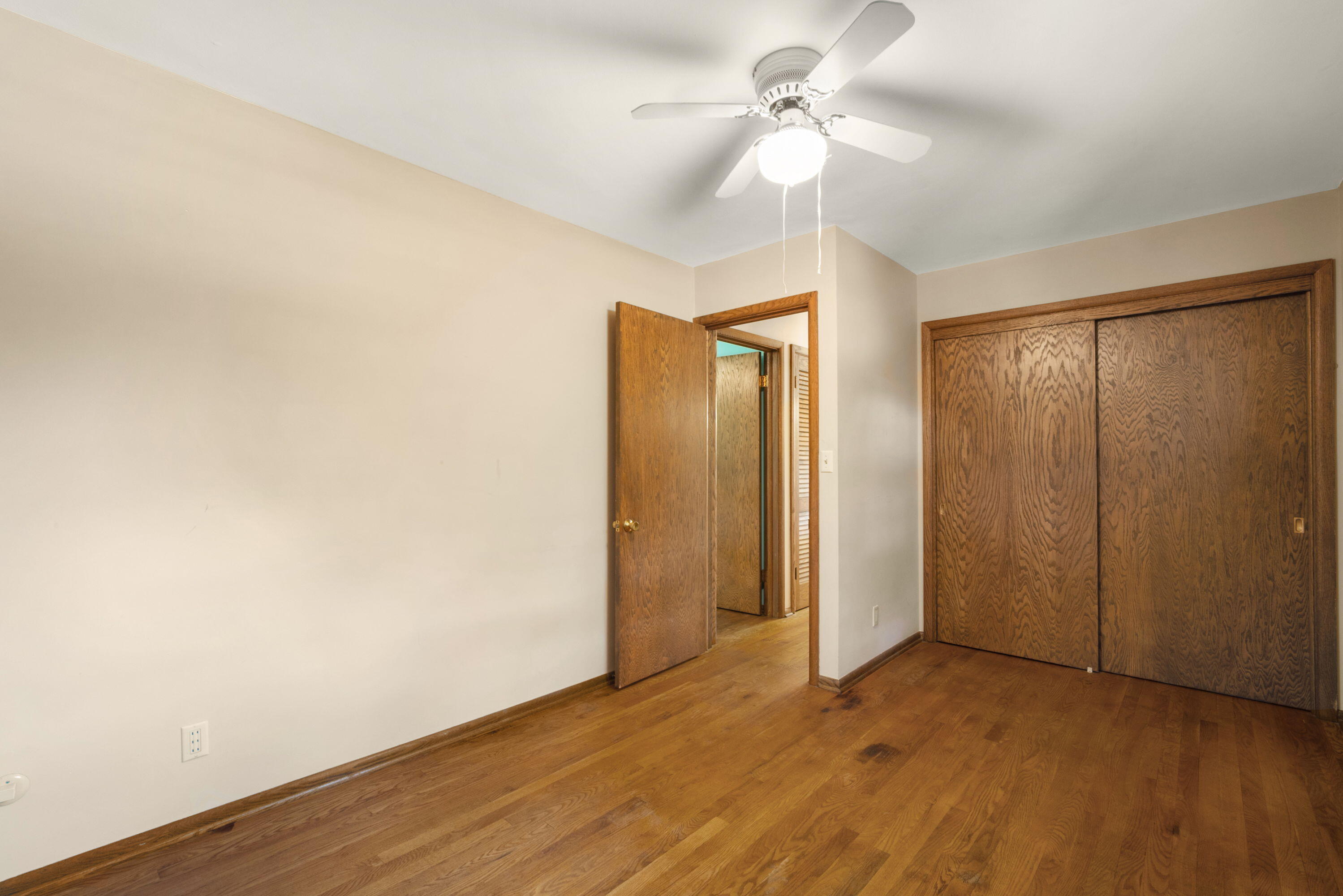 1504 West Decorah Road West Bend, WI 53095 - Photo 26 of 42 22_imgDSC01936