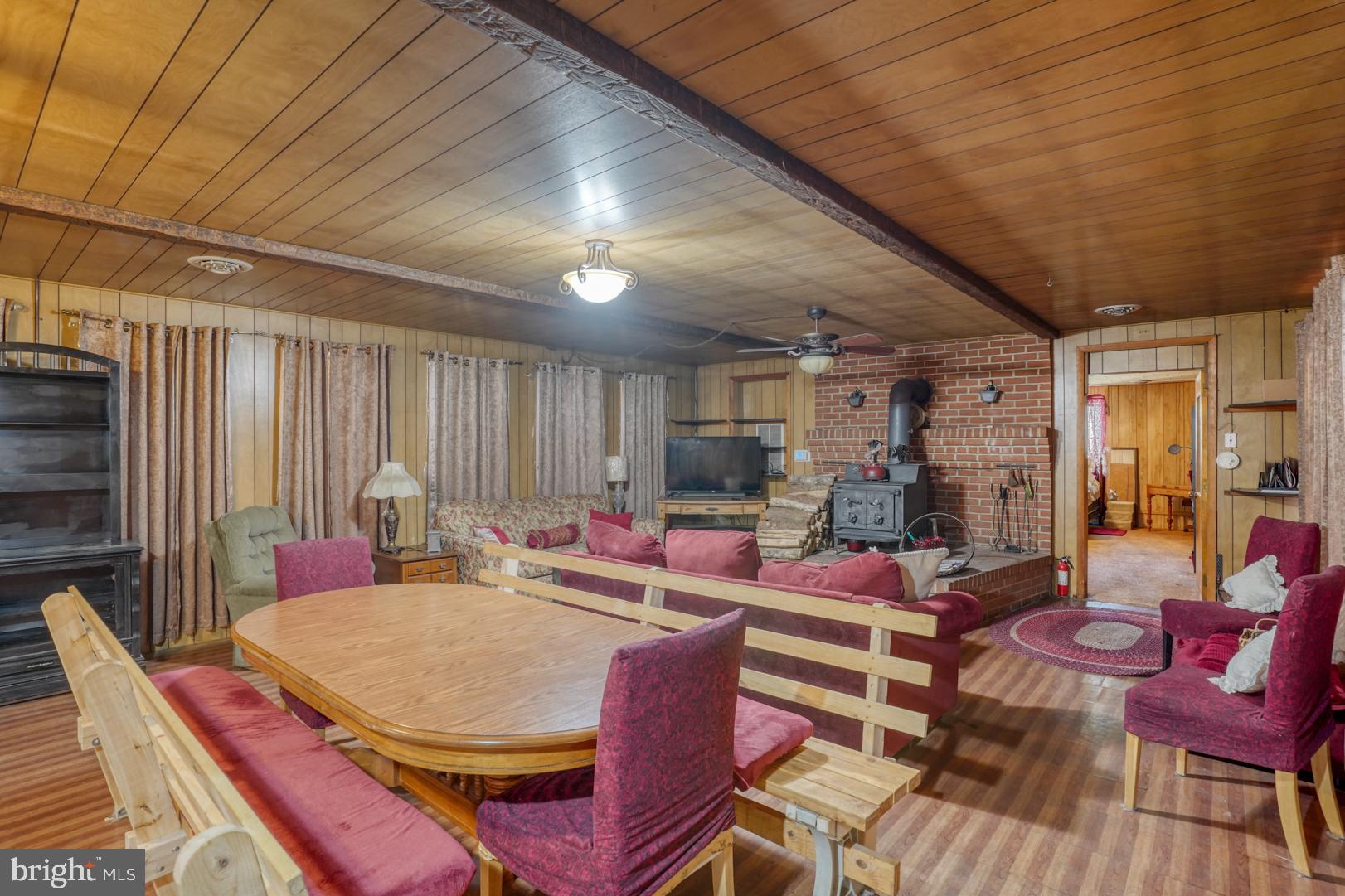 11599 Kibler Road Greensboro, MD 21639 - Photo 14 of 47 RANCH GREAT ROOM