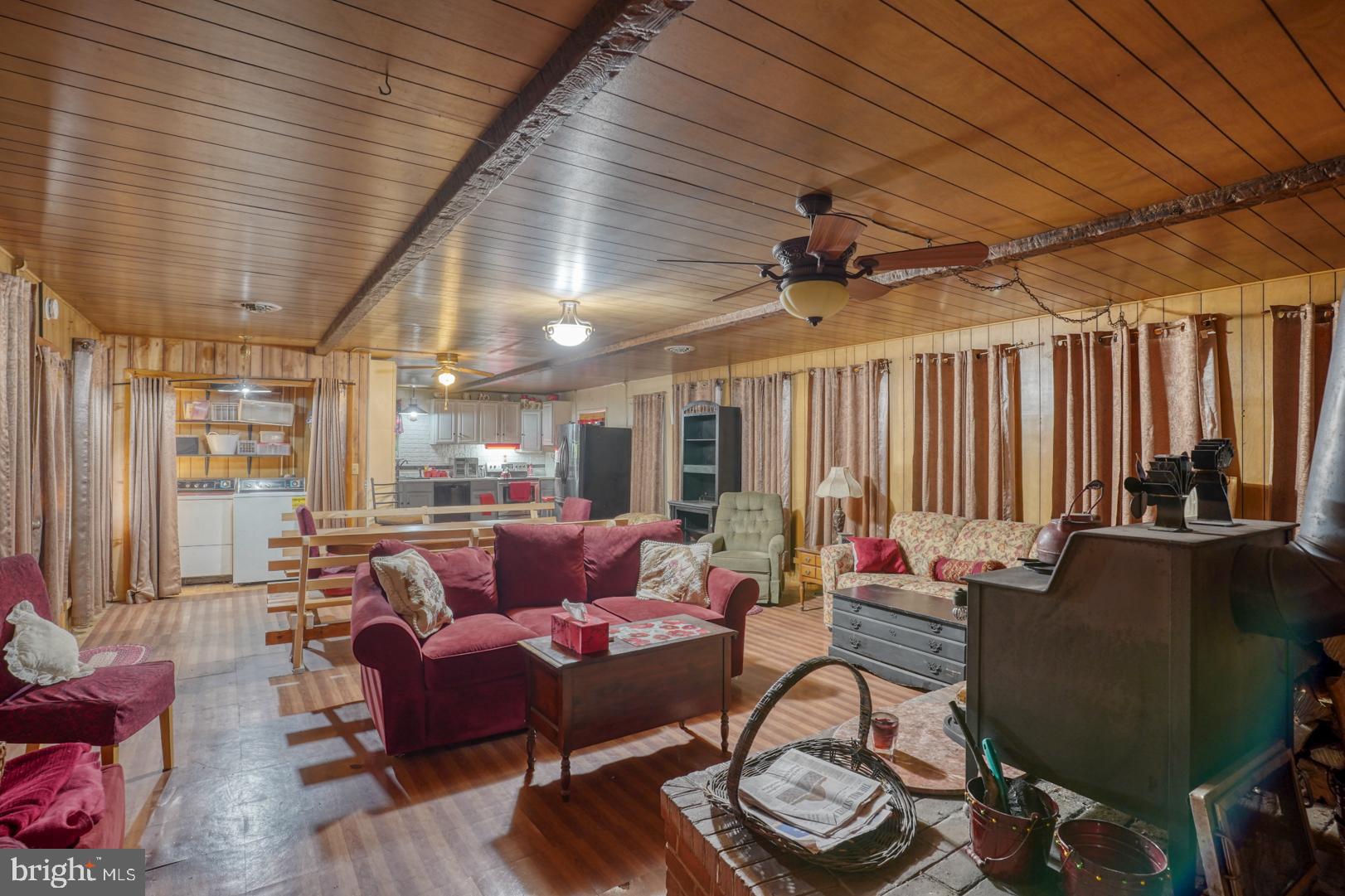11599 Kibler Road Greensboro, MD 21639 - Photo 15 of 47 RANCH GREAT ROOM