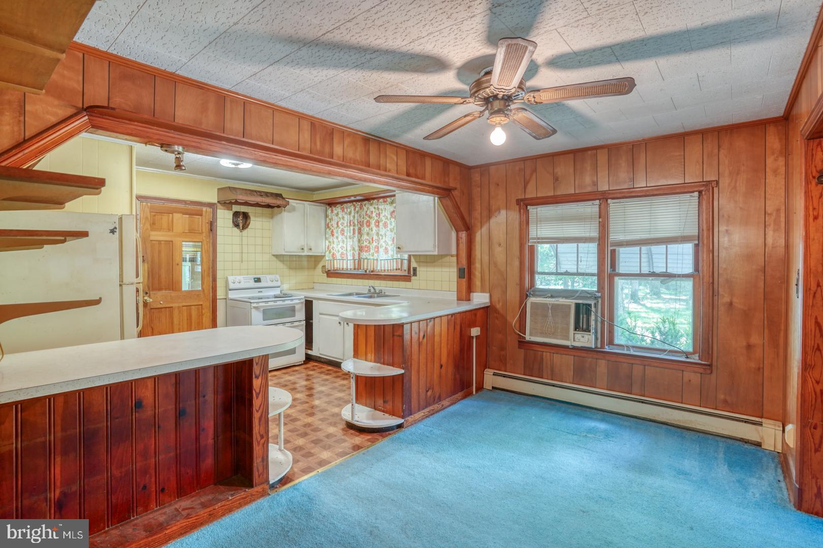11599 Kibler Road Greensboro, MD 21639 - Photo 41 of 47 MAIN HOUSE DINING