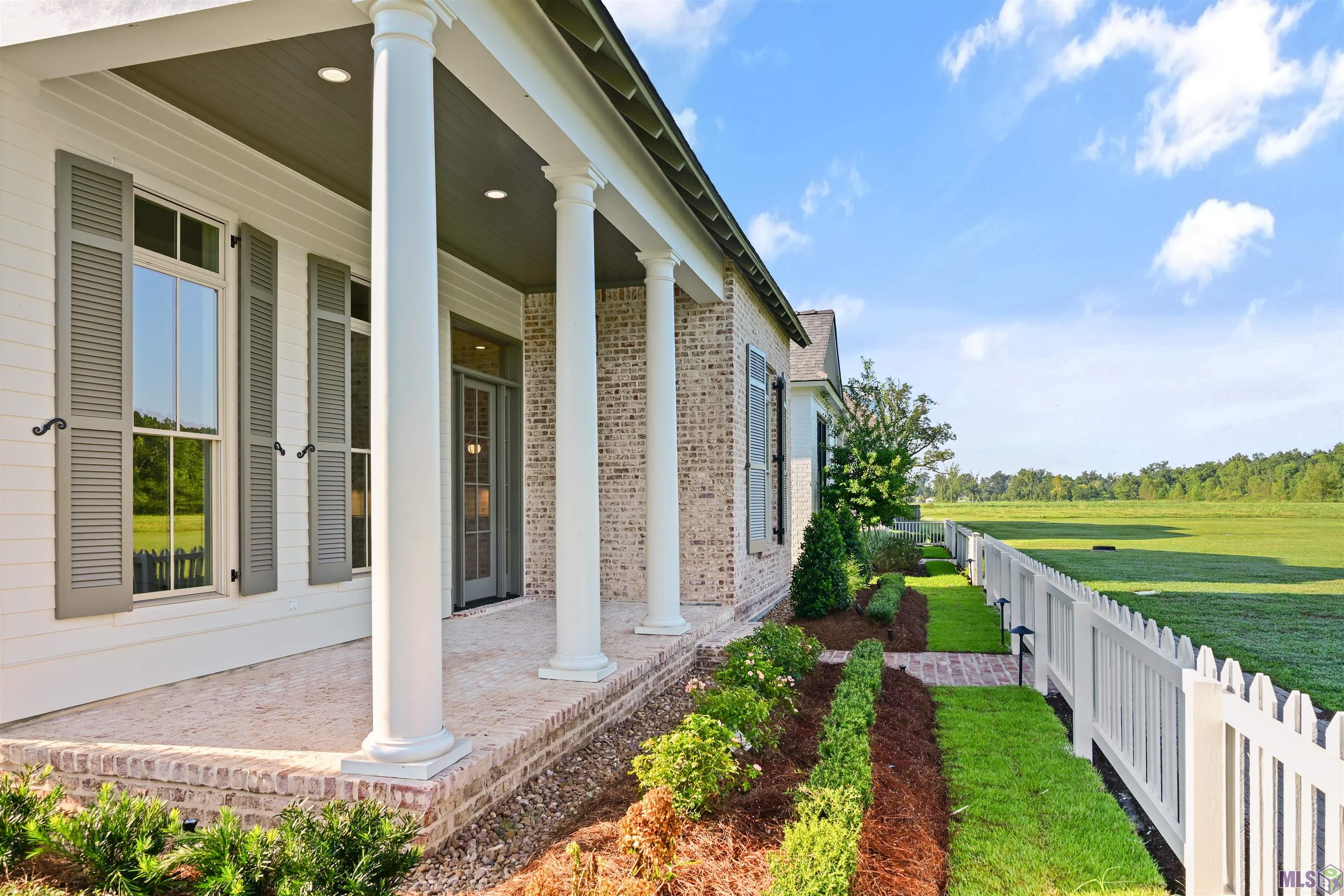 2849 Courtyard Lane Baton Rouge, LA 70820 - Photo 2 of 29 Gallery Image 2
