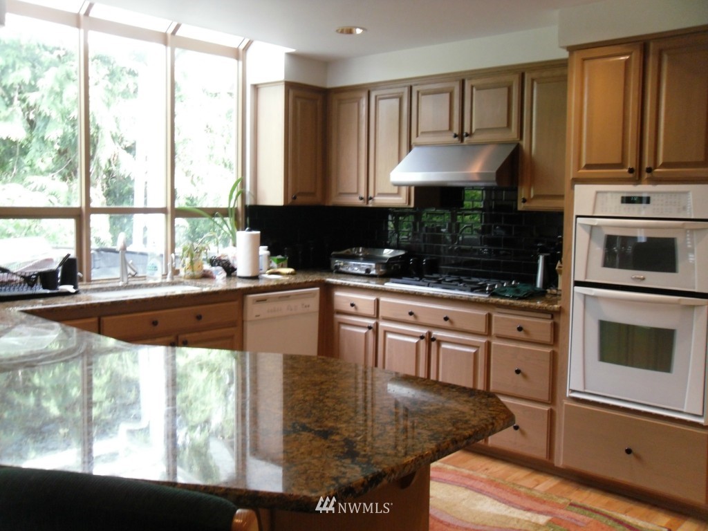 21007 47th Drive Southeast Bothell, WA 98021 - Photo 4 of 15