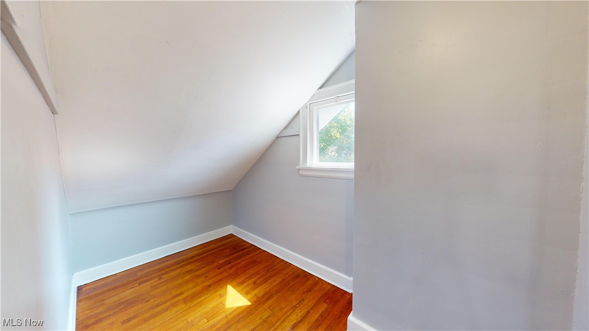 3558 Chelton Road Cleveland, OH 44120 - Photo 19 of 34