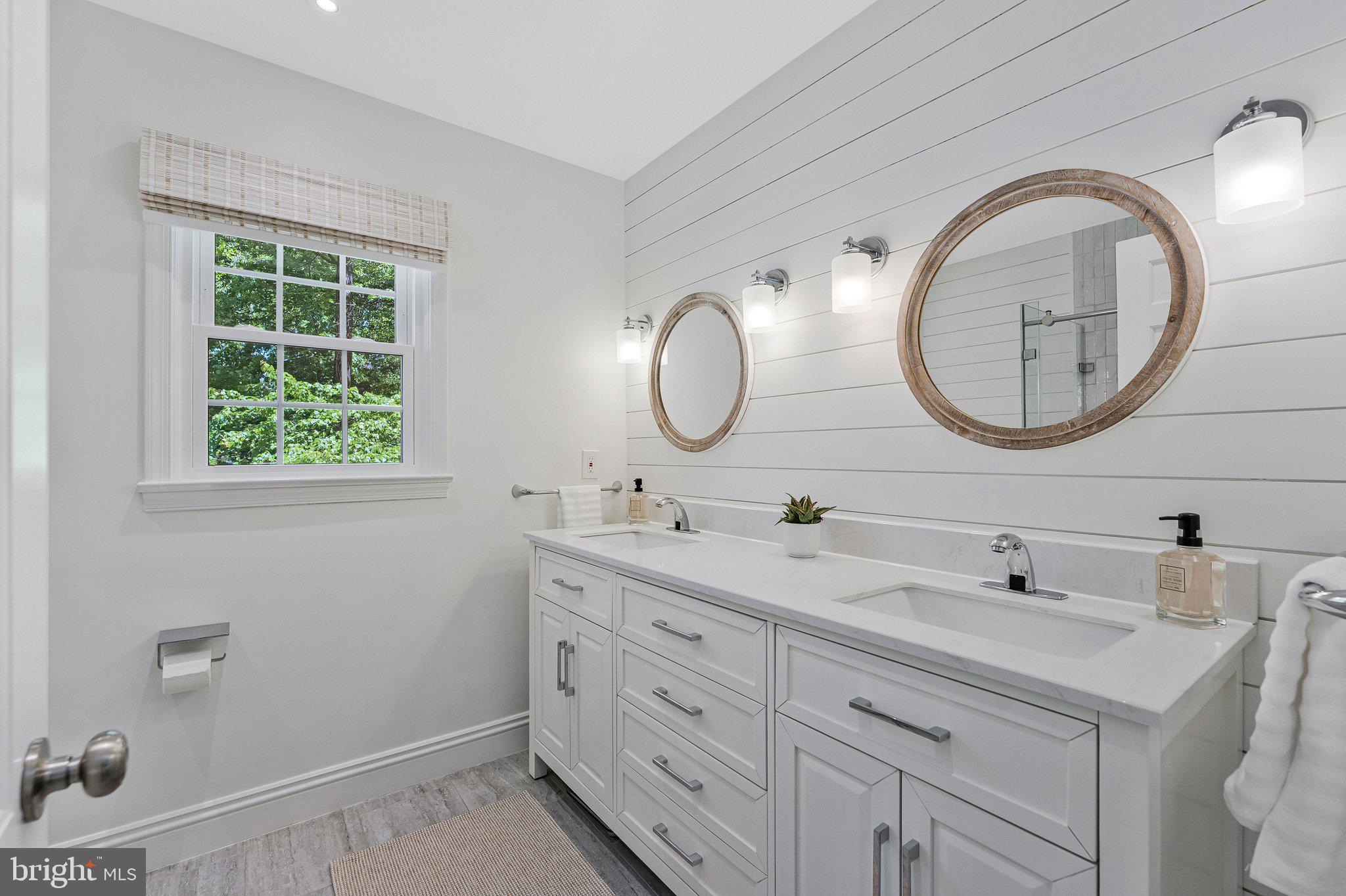 12121 Stirrup Road Reston, VA 20191 - Photo 29 of 67 Master bathroom