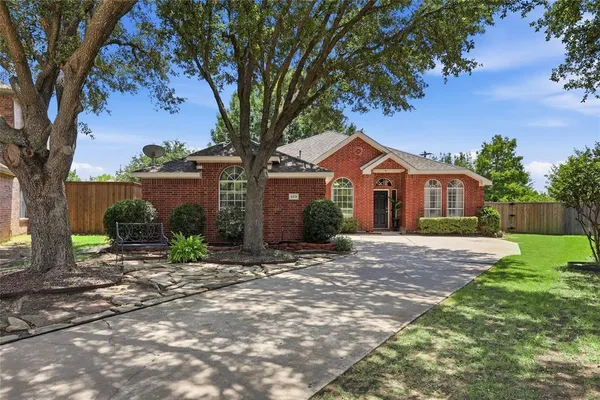 $425,000 | 203 Applewood Court, McKinney, TX 75071