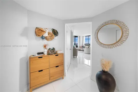$1,400,000 | 1330 West Avenue, Unit 3001, Miami Beach, FL 33139
