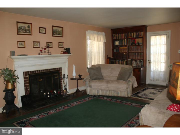 1518 Crest Road Wynnewood, PA 19096 - Photo 13 of 25 Living Room