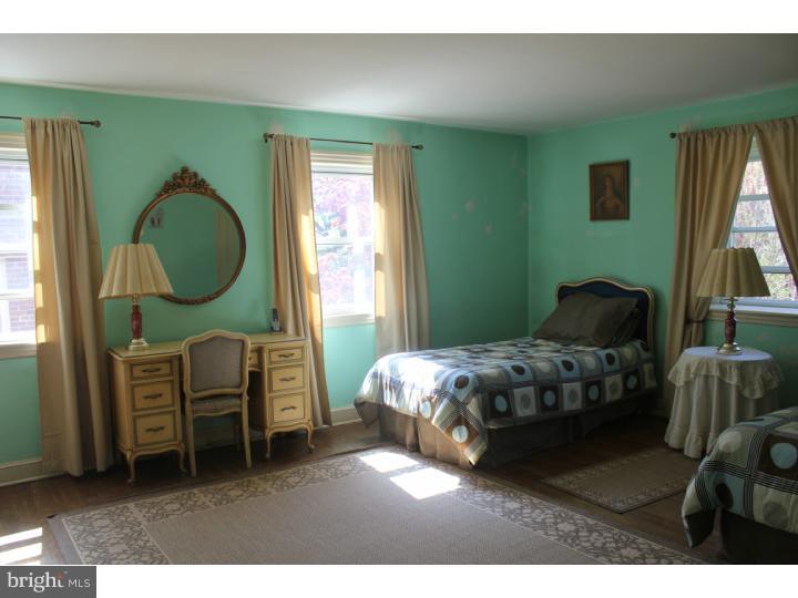 1518 Crest Road Wynnewood, PA 19096 - Photo 15 of 25 Master Bedroom
