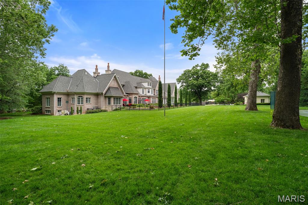 760 Kent Road Ladue, MO 63124 - Photo 4 of 61