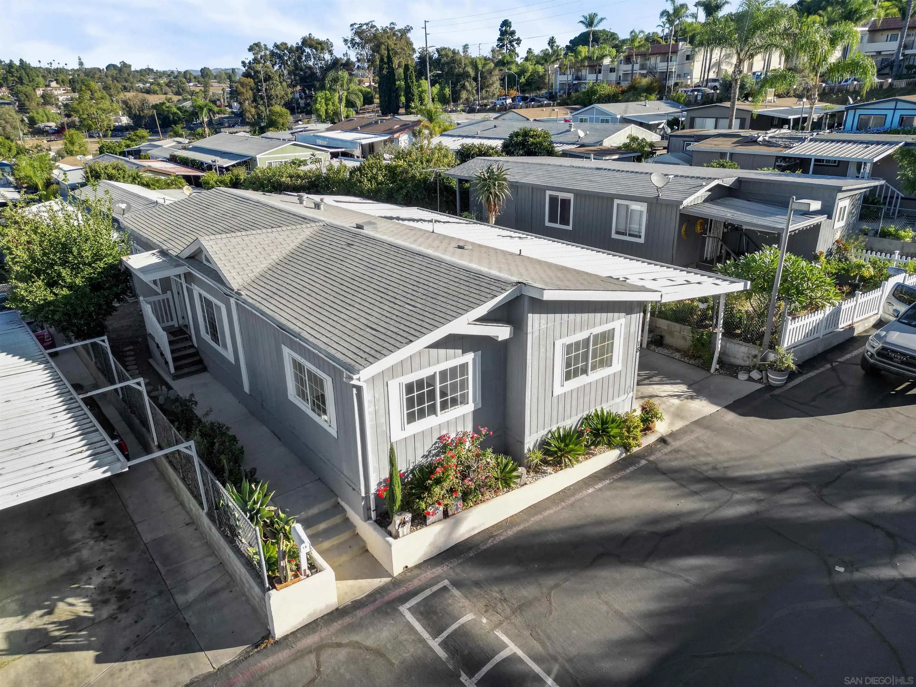 1455 Alturas Road, Unit SPC 18 Fallbrook, CA 92028 - Photo 42 of 50 a aerial view of a house with a yard