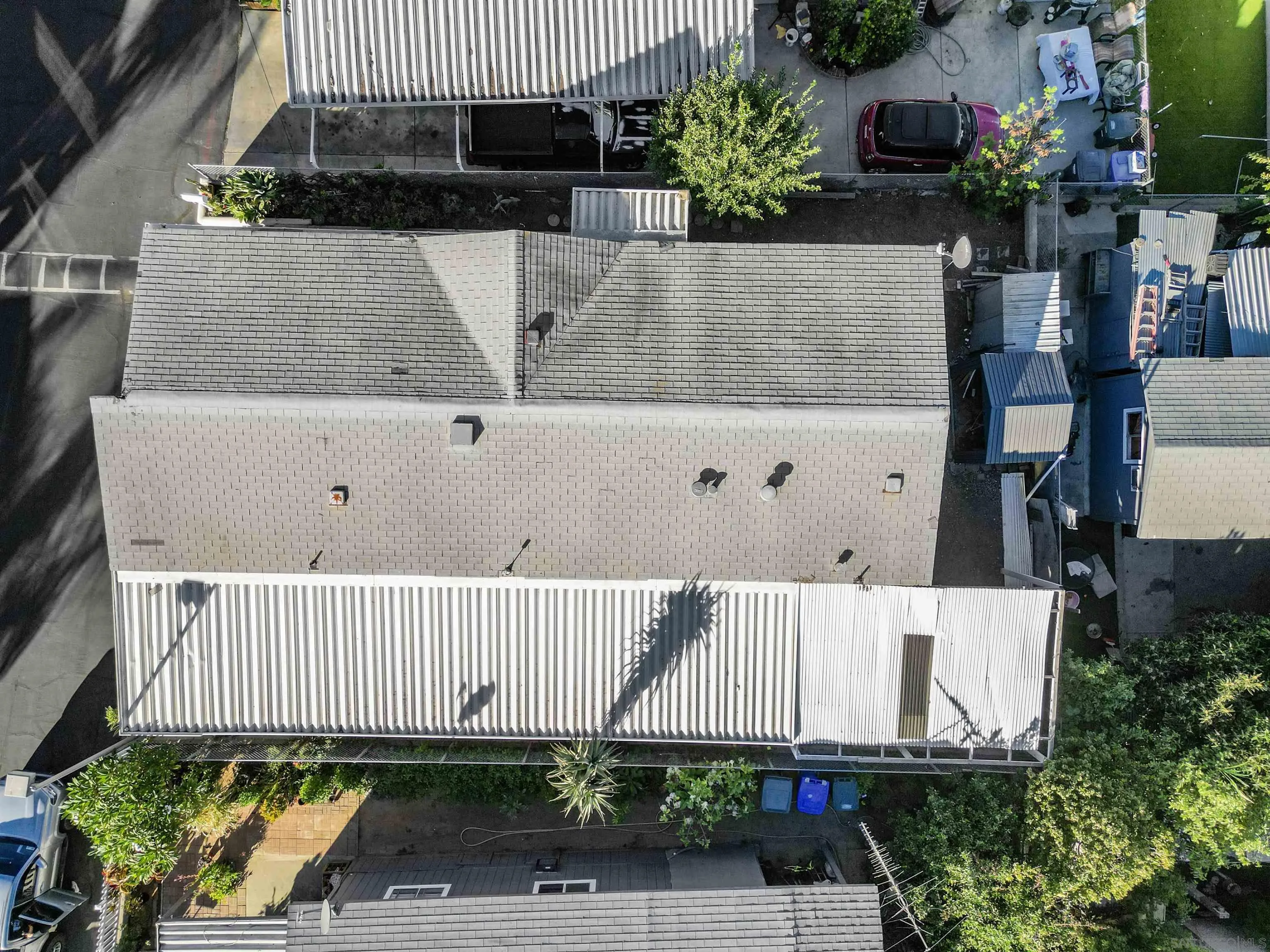 1455 Alturas Road, Unit SPC 18 Fallbrook, CA 92028 - Photo 50 of 50 a view of a house with backyard and sitting area