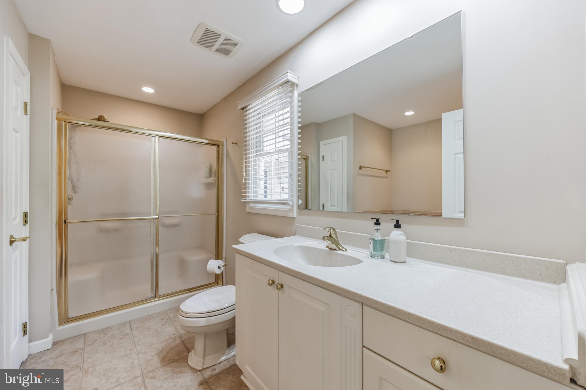 114 Rockingham Road Cherry Hill, NJ 08034 - Photo 21 of 33