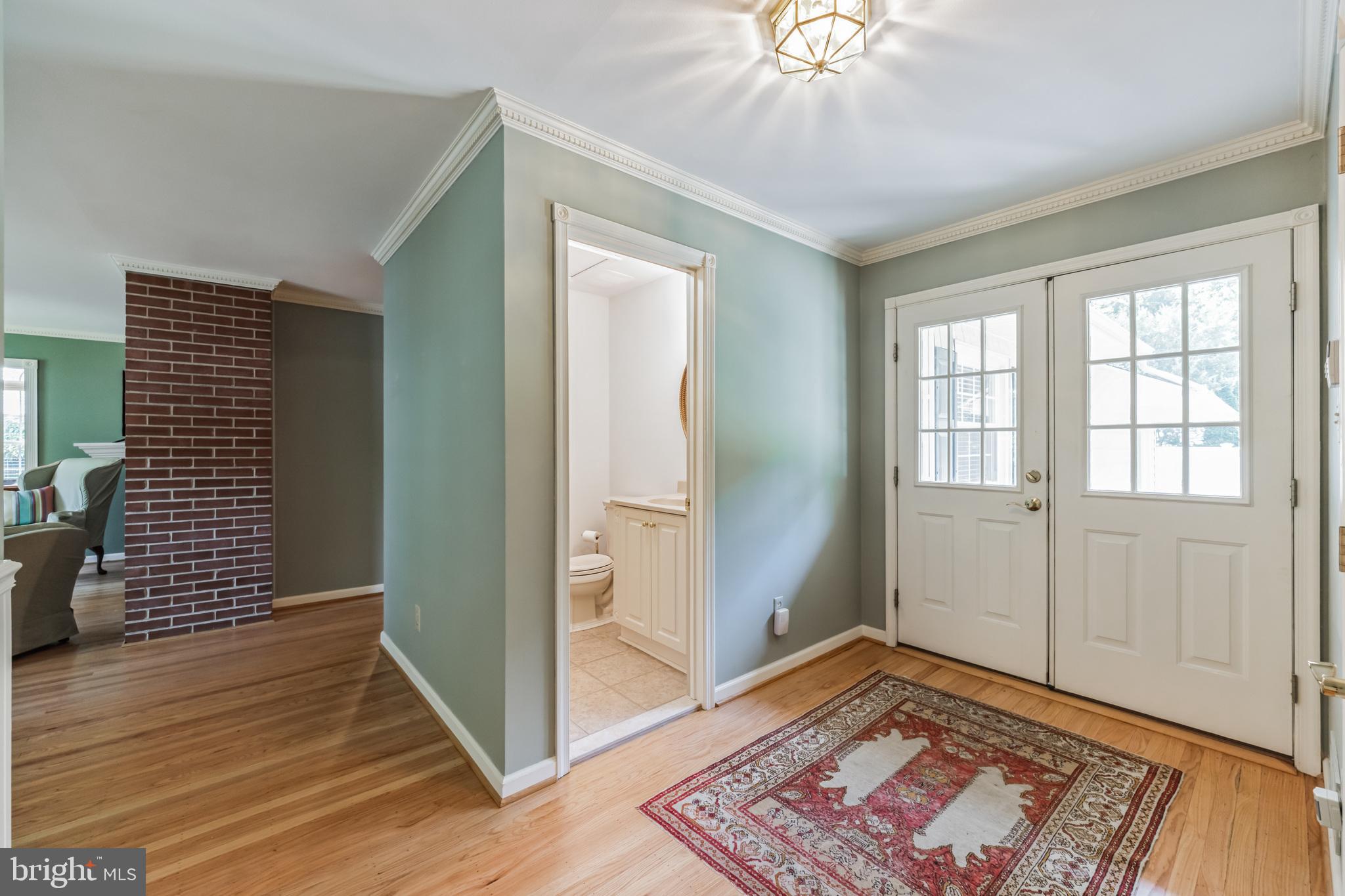 114 Rockingham Road Cherry Hill, NJ 08034 - Photo 3 of 33