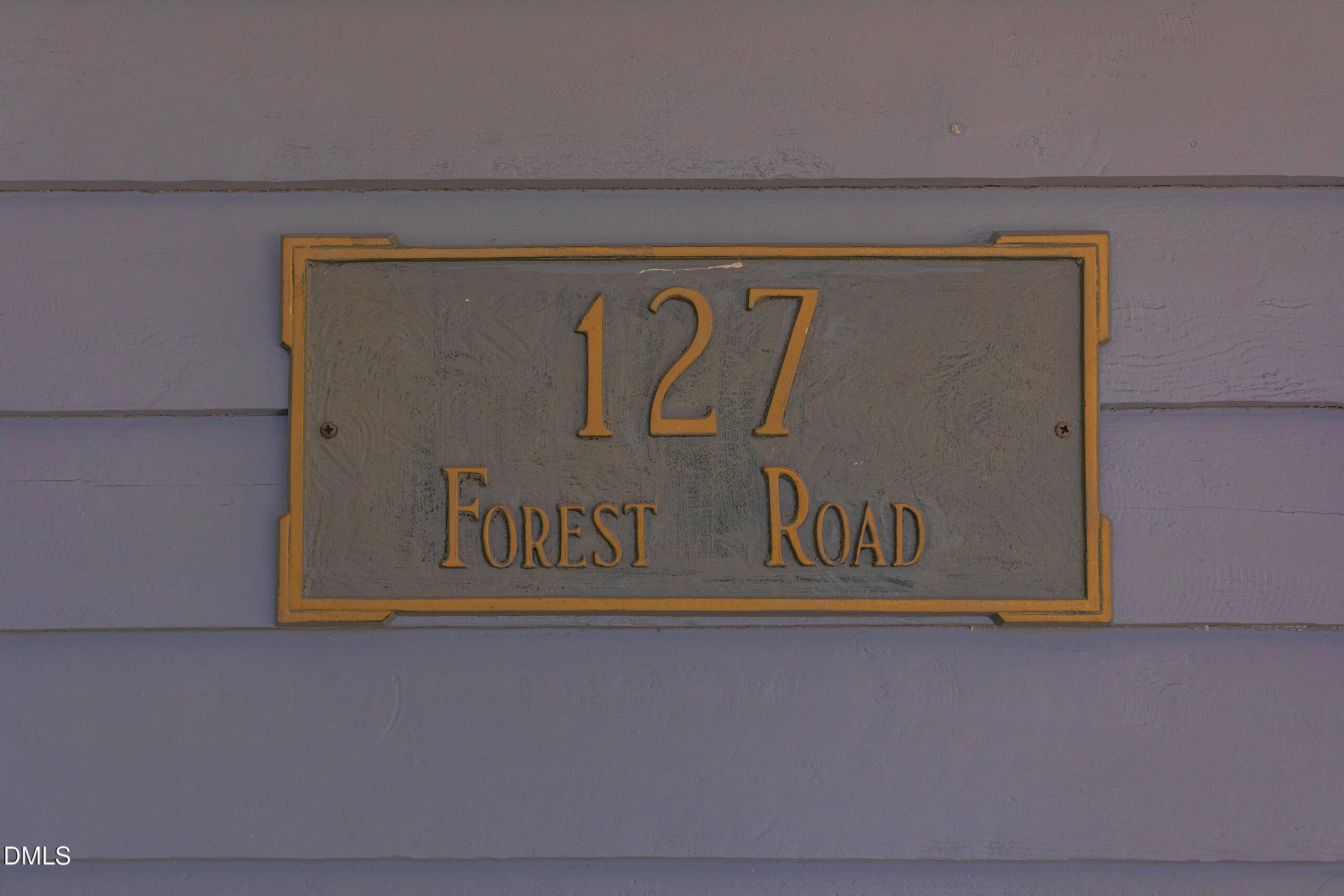 127 Forest Road Raleigh, NC 27605 - Photo 3 of 75 a close up of a wall