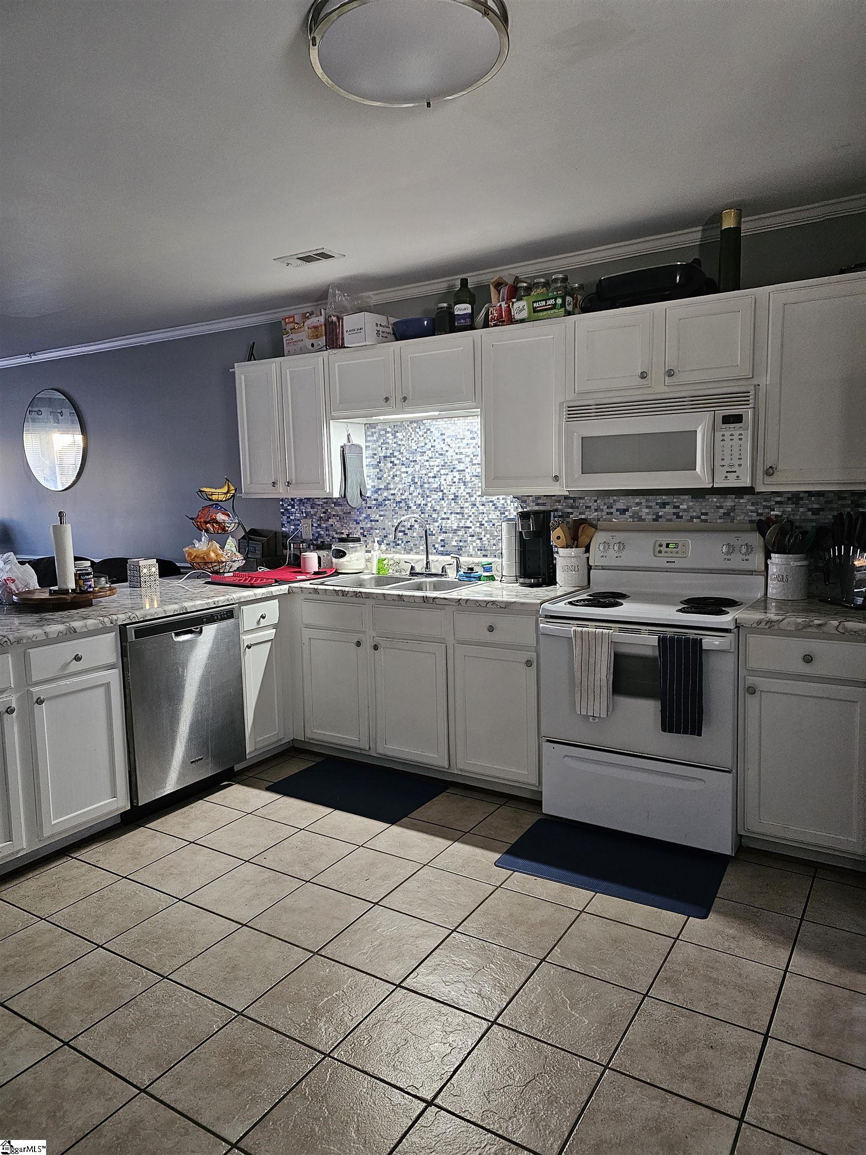 236 Springfield Circle, Unit A & B Easley, SC 29642 - Photo 19 of 32 Gallery Image 19