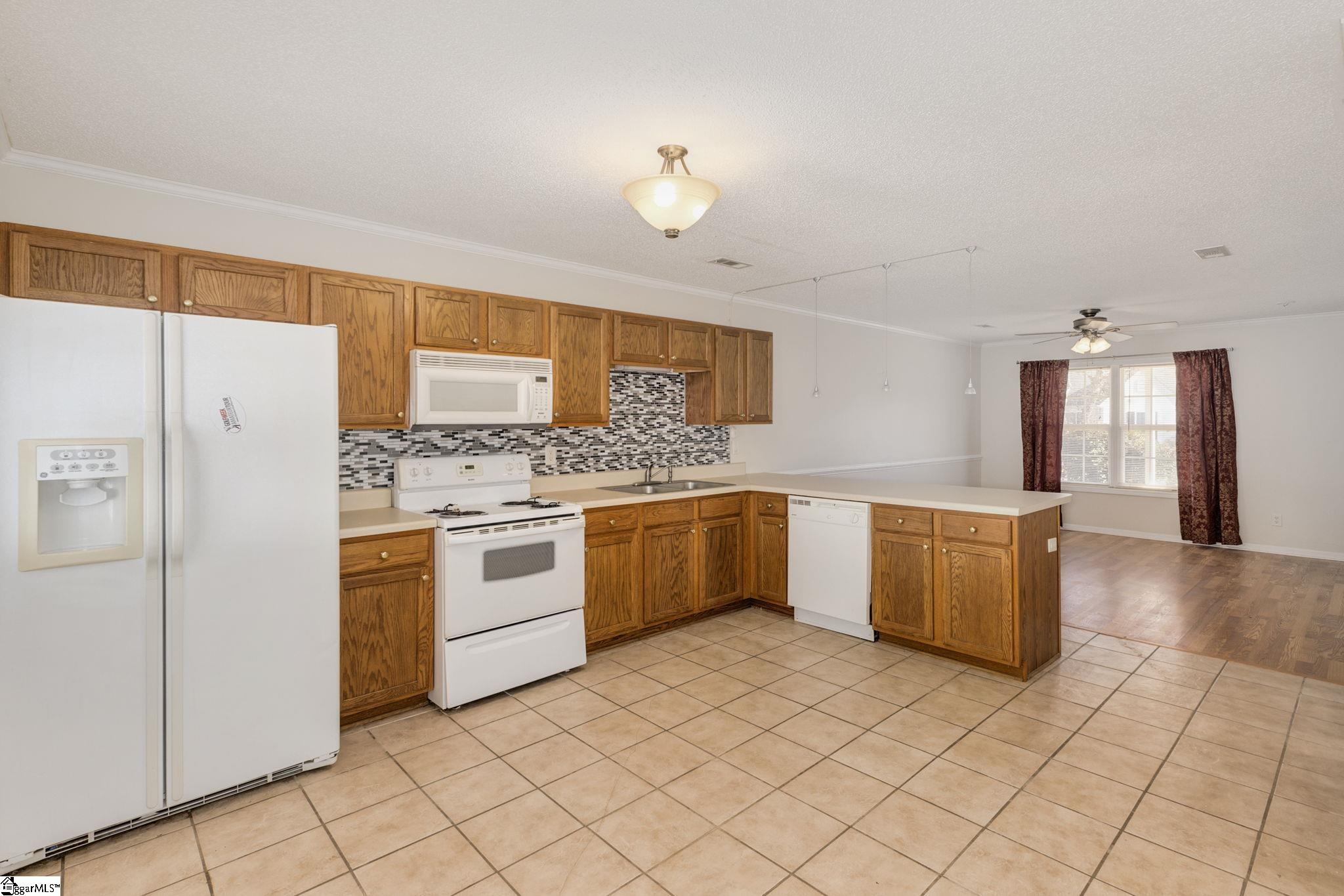 236 Springfield Circle, Unit A & B Easley, SC 29642 - Photo 8 of 32 Gallery Image 8