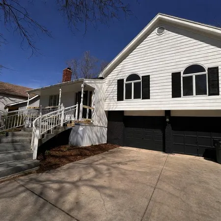 $425,000 | 1226 East Jamestown Drive, Olathe, KS 66062