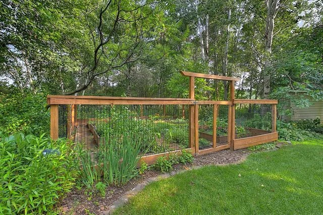 $1,599,900 | 11673 Irish Avenue North, Grant, MN 55082