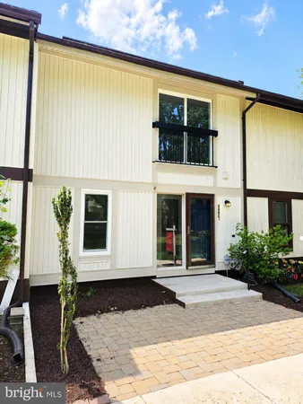 $569,000 | 5502 Peppercorn Drive, Burke, VA 22015