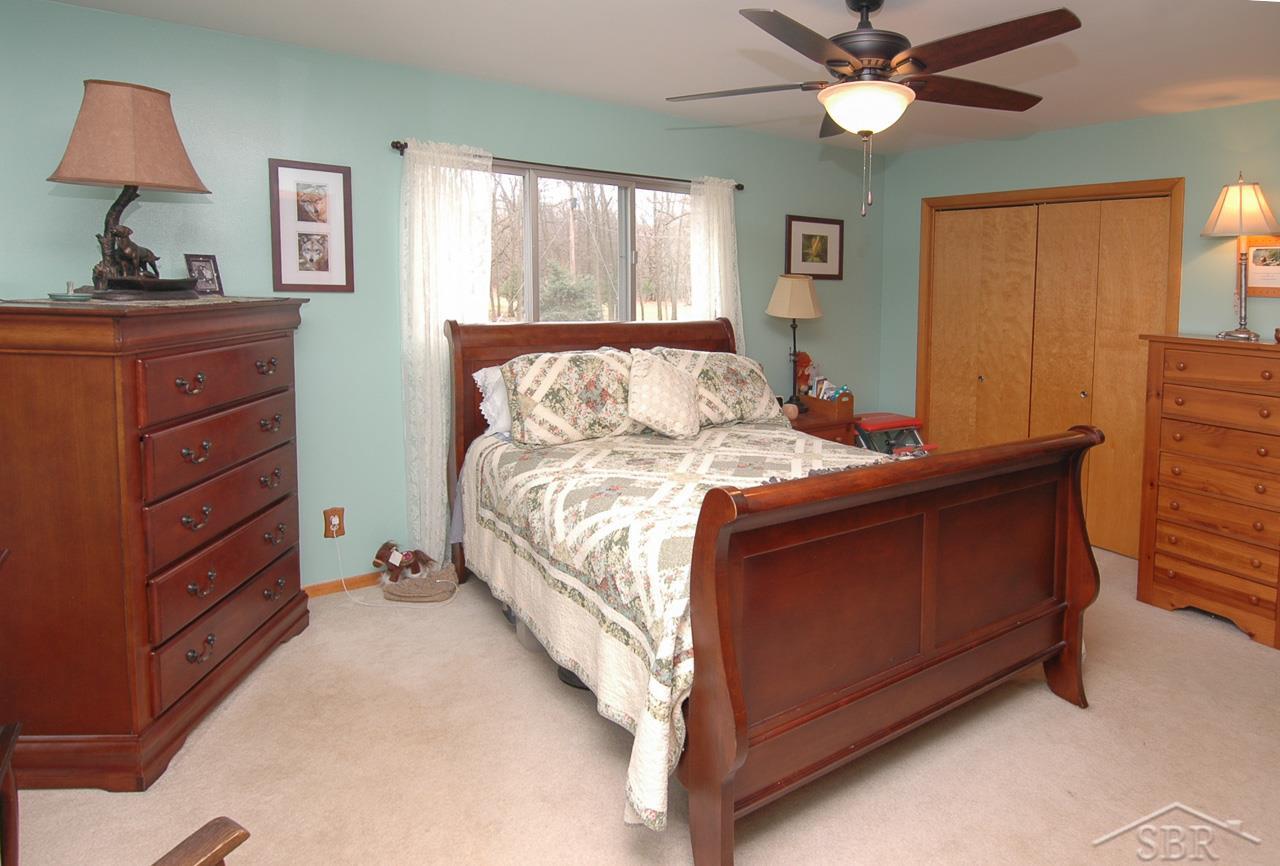 9210 Oakley Road St. Charles, MI 48655 - Photo 7 of 19 31317147-6.JPG