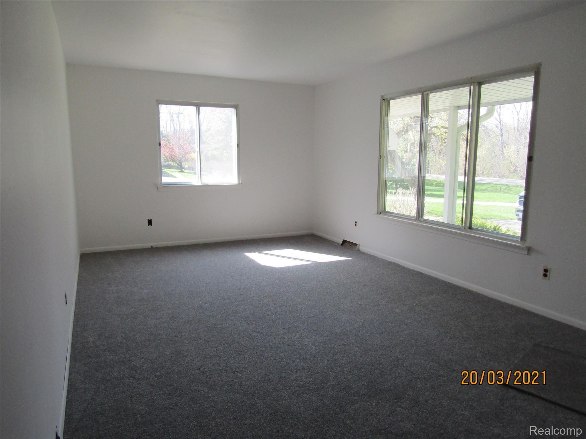 3393 Chilson Road Howell, MI 48843 - Photo 5 of 33 IMG_0004 (1).JPG