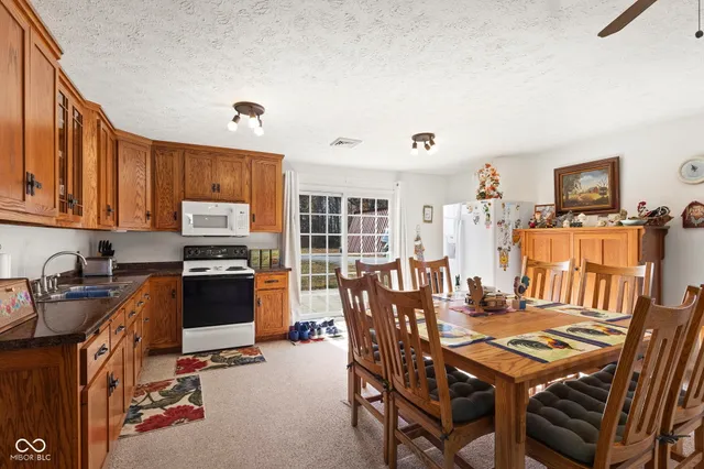 $349,900 | 11757 East 1000 South, Upland, IN 46989