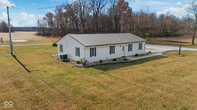 $349,900 | 11757 East 1000 South, Upland, IN 46989