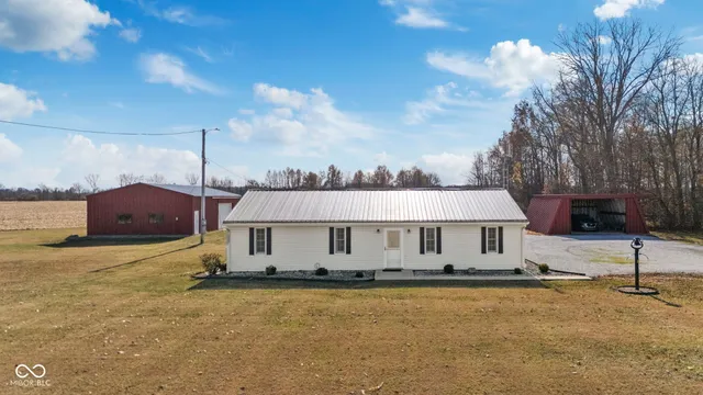 $349,900 | 11757 East 1000 South, Upland, IN 46989