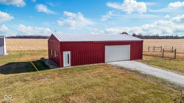 $349,900 | 11757 East 1000 South, Upland, IN 46989