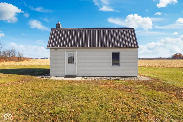 $349,900 | 11757 East 1000 South, Upland, IN 46989